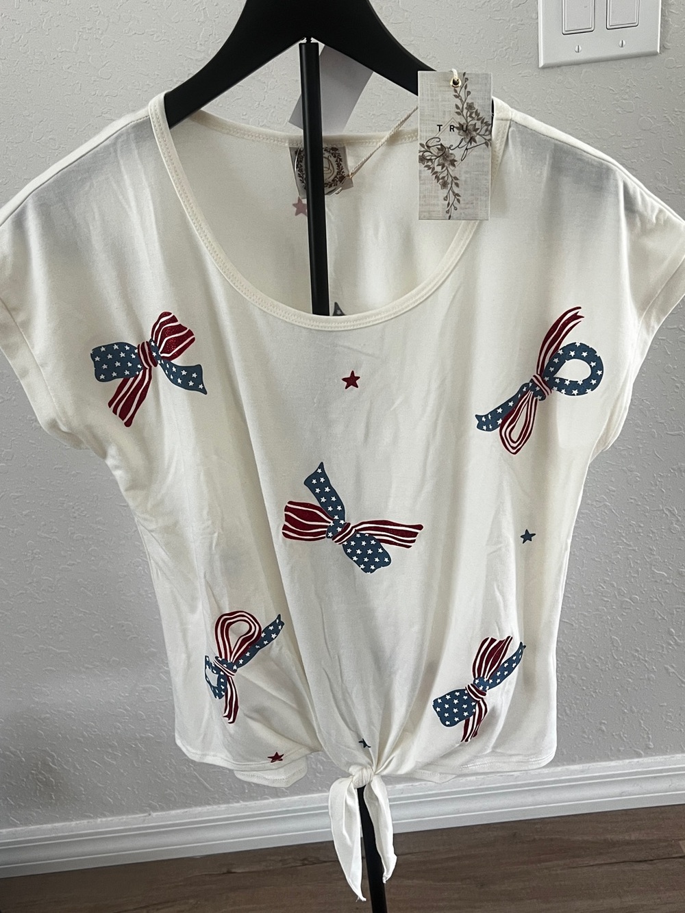 TruSelf Cream Short Sleeve Tie-Front Top with Red and Blue Bow Print